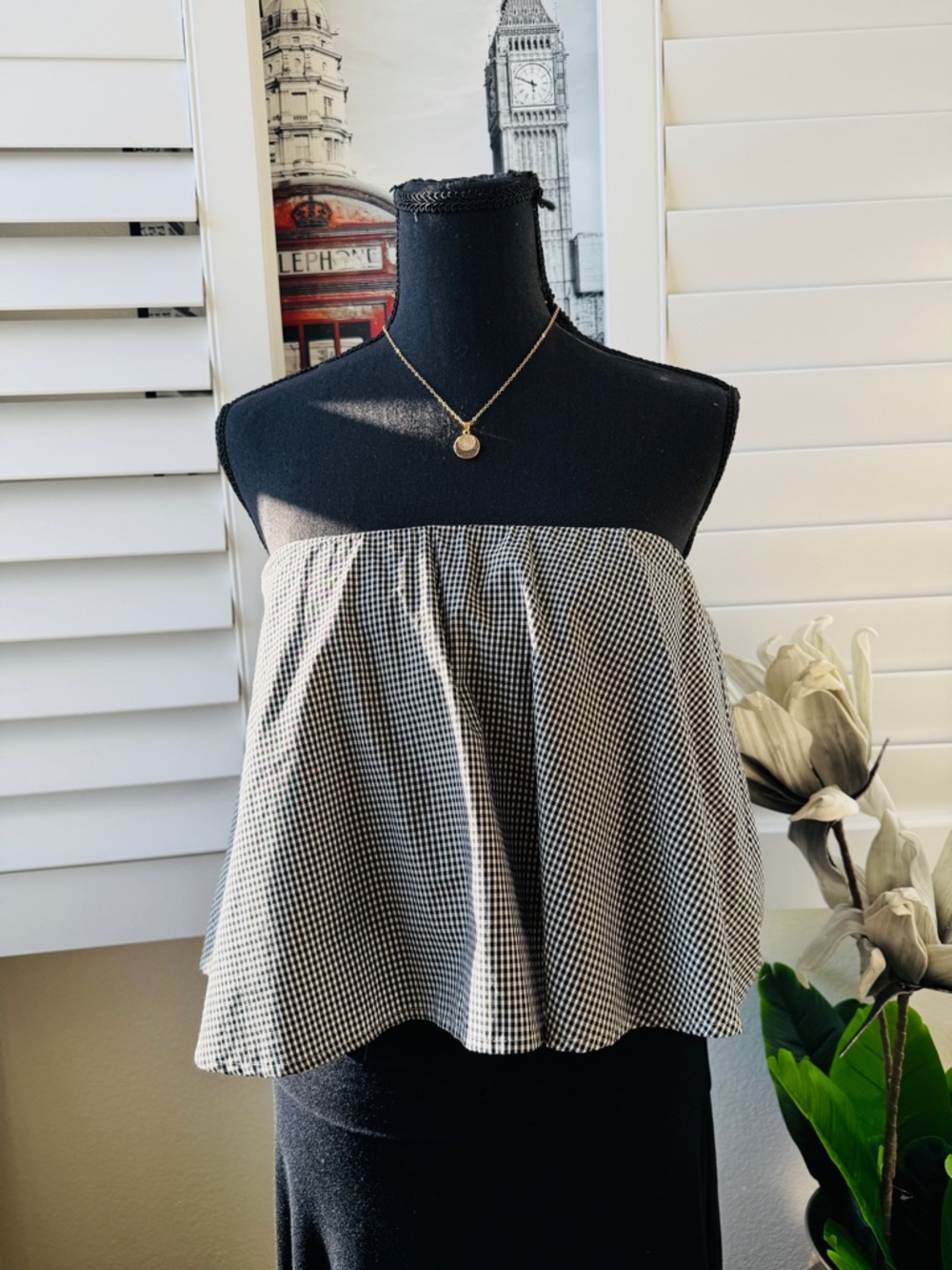 Babaton. Size XS. Black & White Gingham Strapless Crop Top